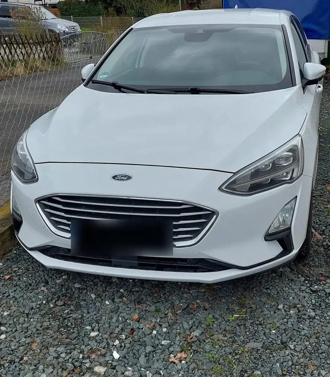 Gebraucht Ford Focus Cool & Connect 150 PS (110 kW) 2018 Weiß Limousine