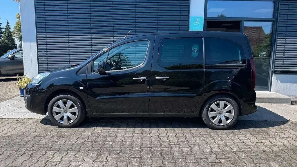 Gebraucht Citroën Berlingo SELECTION 120 PS (88 kW) 2017 Schwarz Van / Kleinbus