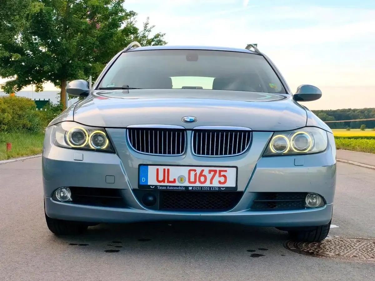 Gebraucht BMW 325 218 PS (160 kW) 2006 Grau Kombi