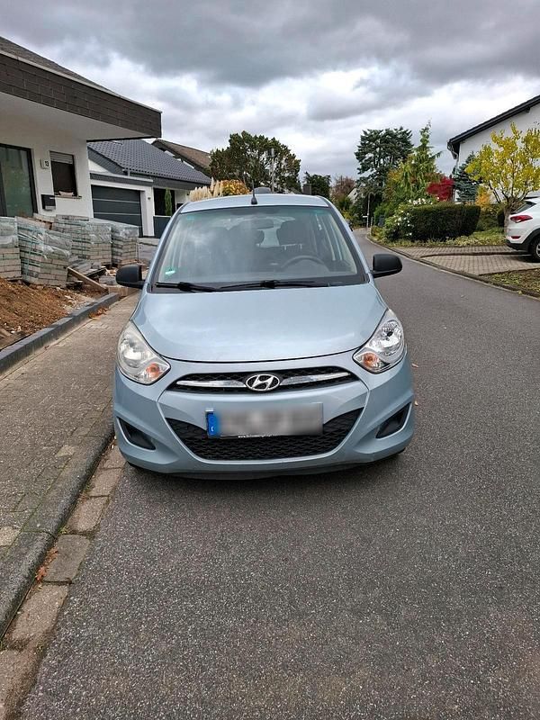 Grau Gebraucht 2012 Hyundai i10 Kleinwagen | 4.000 € (Guter Preis) - Bild 1/4