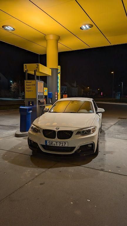 Gebraucht BMW 220 M Performance 184 PS (135 kW) 2014 Weiß Coupé