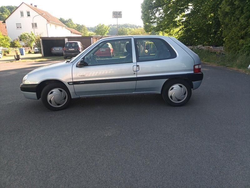 Gebraucht Citroën Saxo 60 PS (44 kW) 2003 Silber Kleinwagen