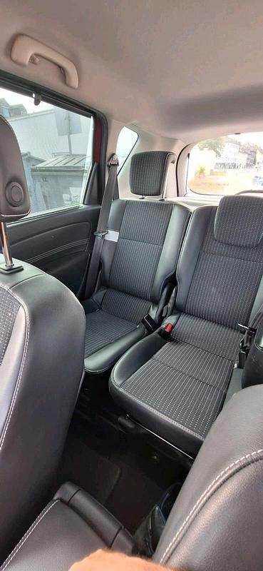 Rot Gebraucht 2011 Renault Scénic III Van / Kleinbus | 3.300 € - Bild 1/4