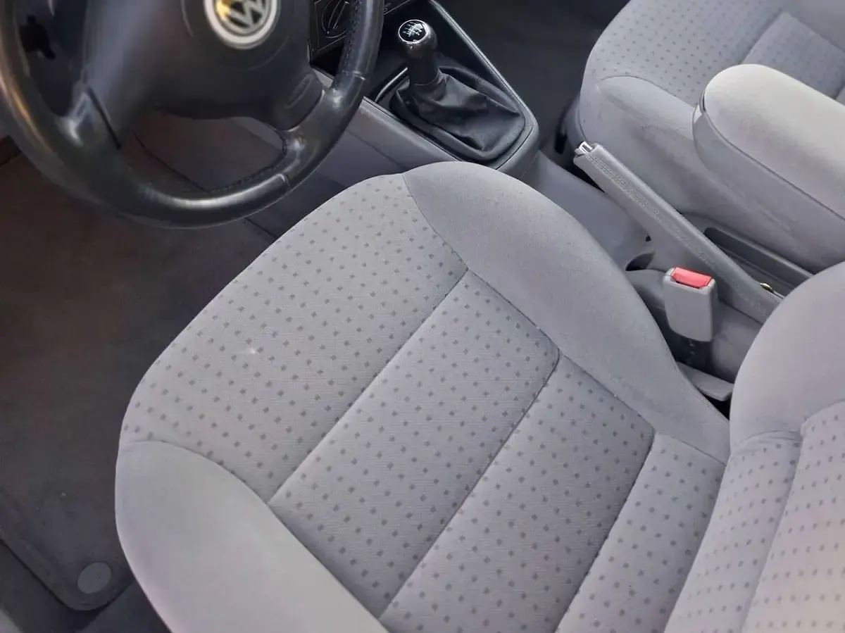 Gebraucht VW Bora 75 PS (55 kW) 2000 Silber Limousine