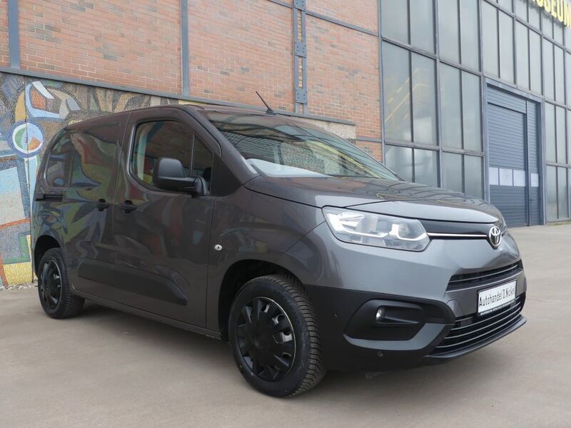 Grau Gebraucht 2020 Toyota Proace City Van | 10.990 € (Guter Preis) - Bild 1/4