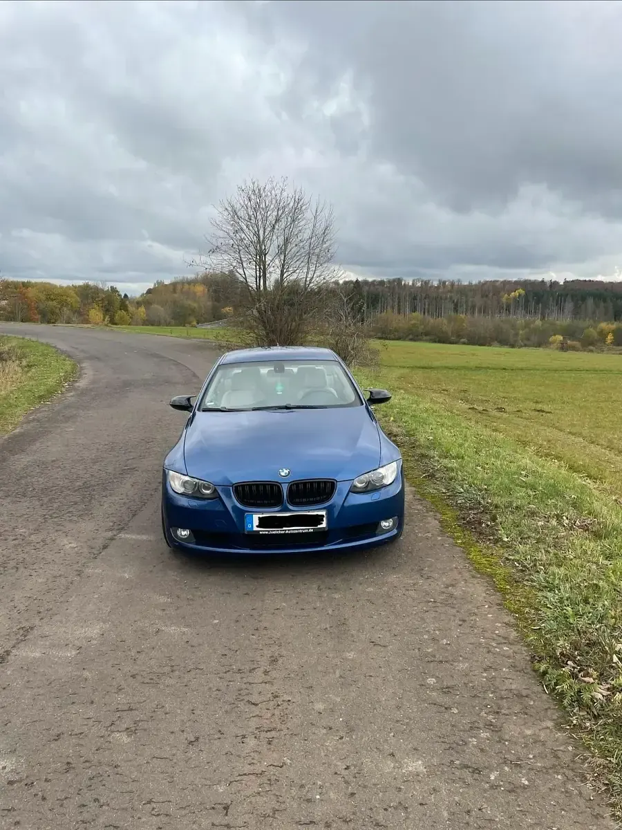 Second-hand BMW 330 272 CP (200 kW) 2007 Albastru Coupe