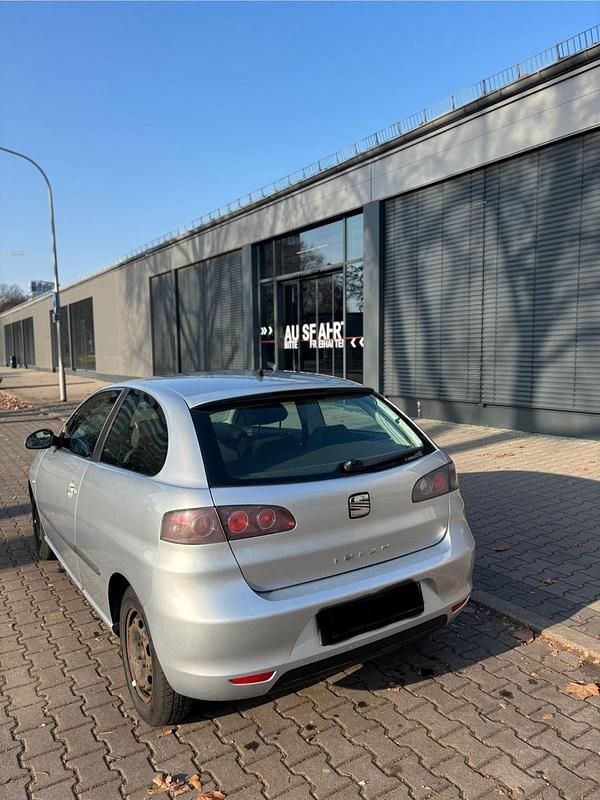Gebraucht Seat Ibiza 60 PS (44 kW) 2008 Silber Kleinwagen