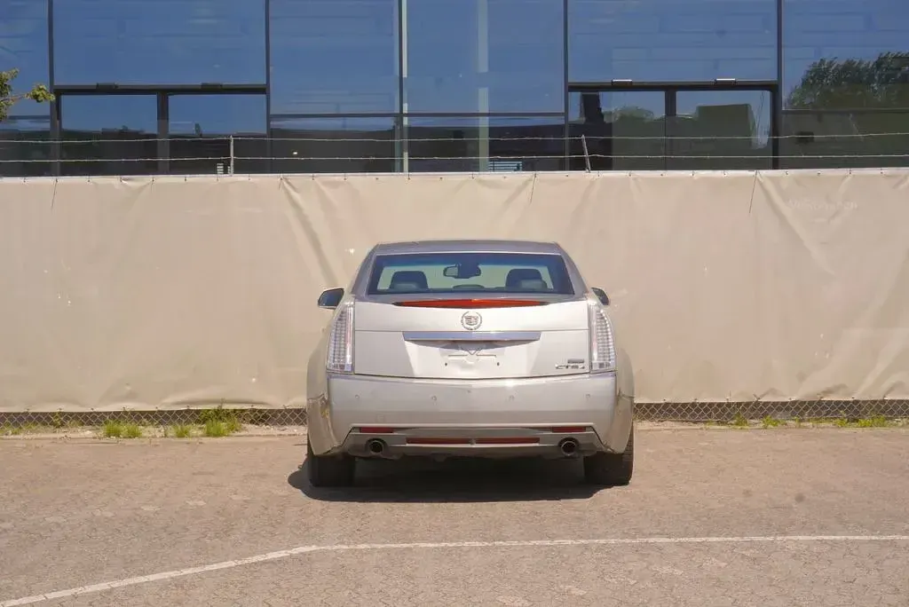 Gebraucht Cadillac CTS 322 PS (236 kW) 2010 Gold Limousine