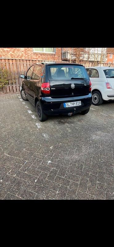Second-hand VW Fox 55 CP (40 kW) 2000 Negru Hatchback