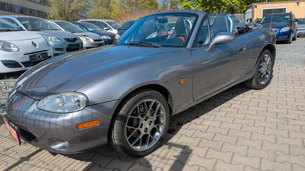 Usata Mazda MX5 110 CV (80 kW) 2004 Grigio Cabrio