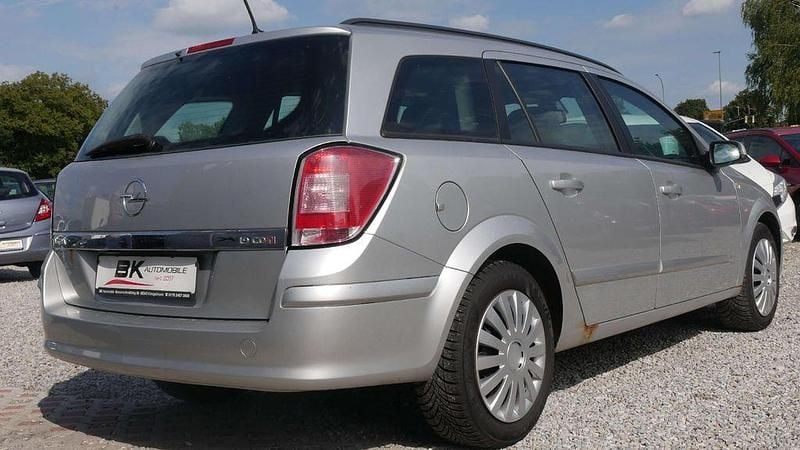 Gebraucht Opel Astra 150 PS (110 kW) 2008 Silber Kombi