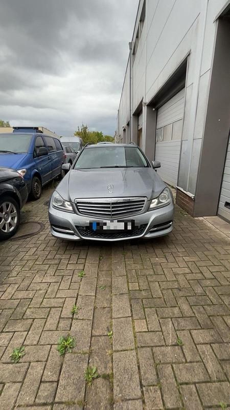 Gebraucht Mercedes C220 170 PS (125 kW) 2013 Grau Kombi