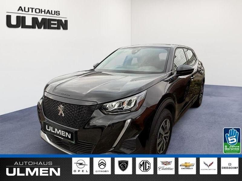 Gebraucht Peugeot e-2008 Active 100 kW (136 PS) 2023 Schwarz SUV