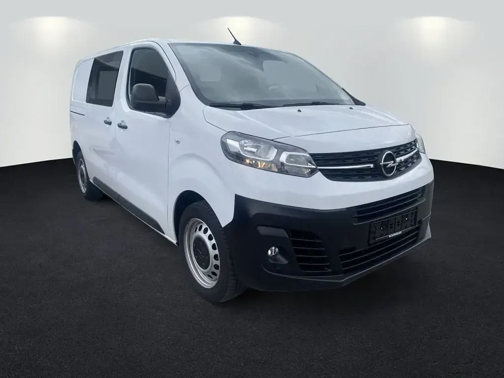 Gebraucht Opel Vivaro 144 PS (105 kW) 2024 Weiss icy Van / Kleinbus