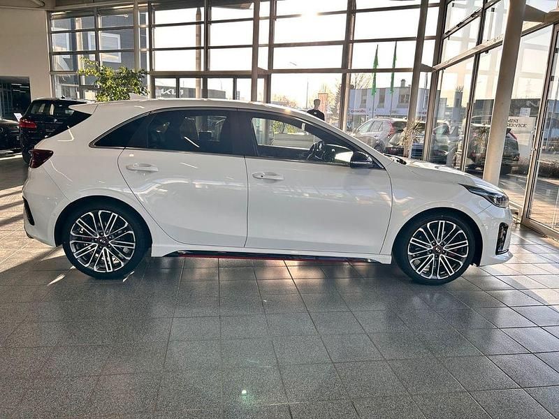 Gebraucht Kia Ceed GT GT 204 PS (150 kW) 2019 Weiß Limousine