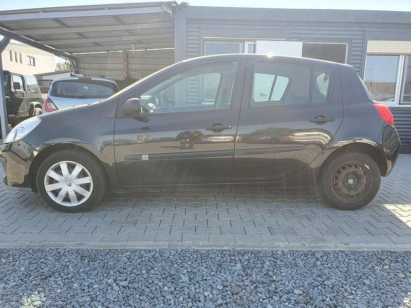 Gebraucht Renault Clio II Authentique 65 PS (47 kW) 2007 Perlmuttschwarz Kleinwagen