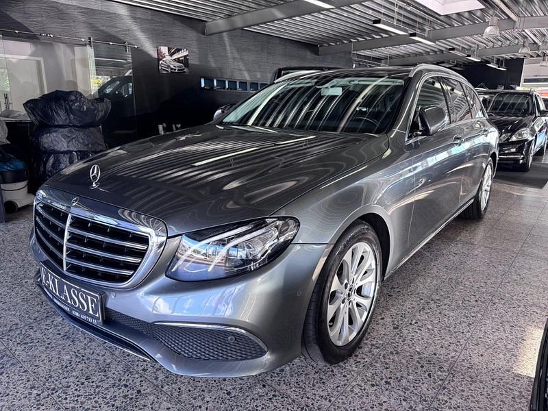 Gebraucht Mercedes E200 Avantgarde 160 PS (117 kW) 2019 Grau Kombi