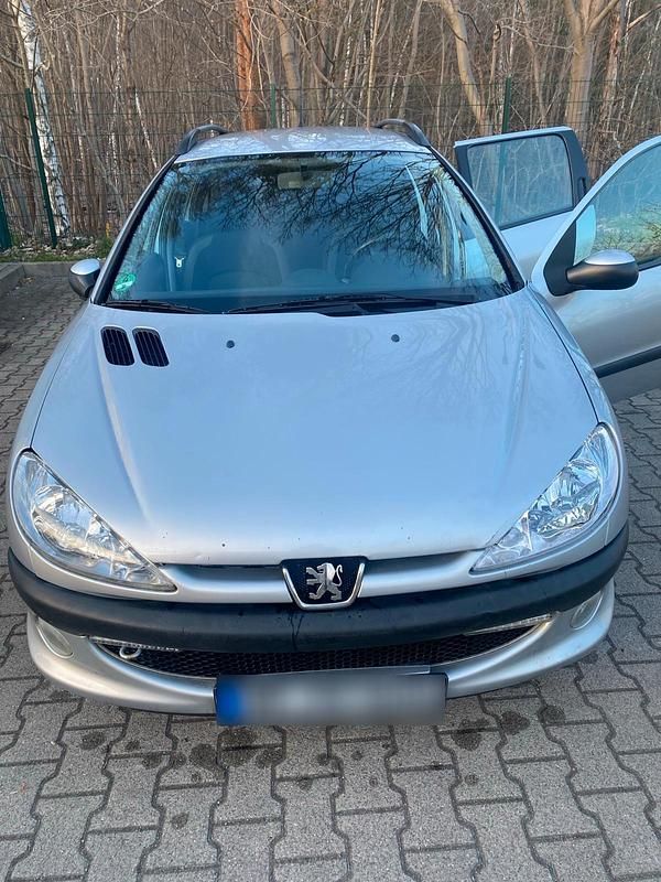 Gebraucht Peugeot 206 65 PS (47 kW) 2005 Grau Limousine