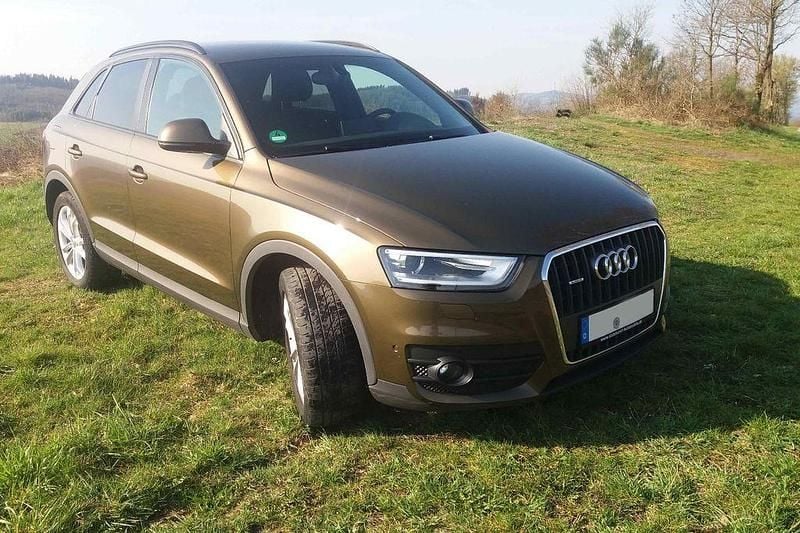 Braun Gebraucht 2011 Audi Q3 SUV | 11.900 € (Fairer Preis) - Bild 1/4