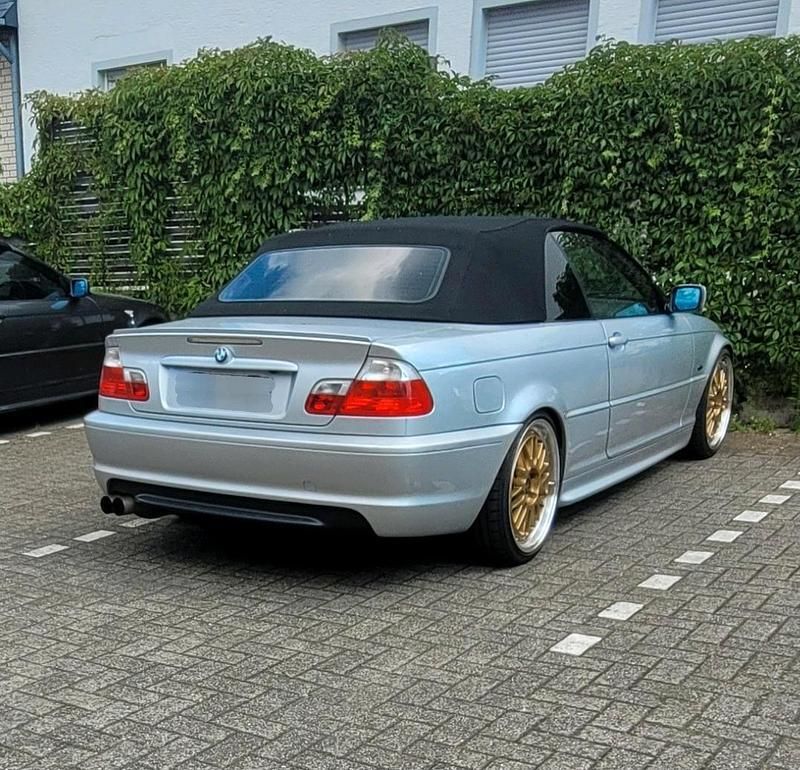 Silber Gebraucht 2002 BMW 330 Cabriolet Shadowline Cabrio | 14.999 € (Teuer) - Bild 1/4