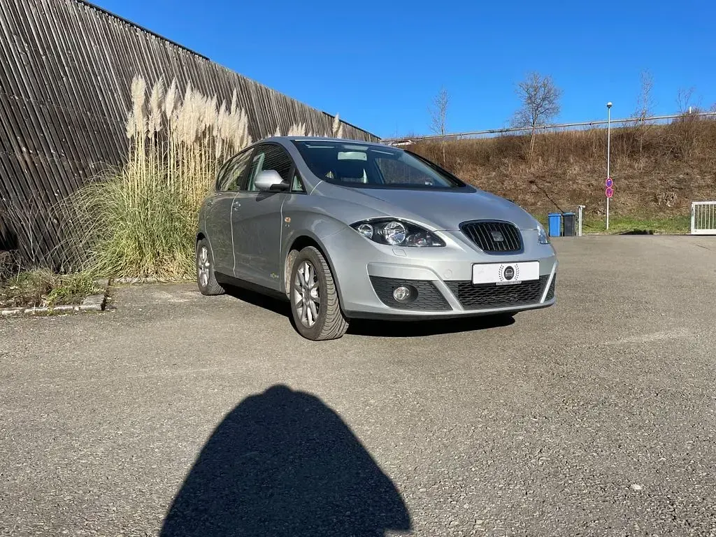 Gebraucht Seat Altea 105 PS (77 kW) 2011 Silber Van / Kleinbus