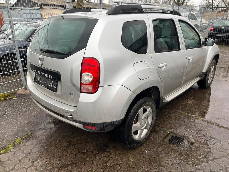 Gebraucht Dacia Duster 100 PS (73 kW) 2012 Silber SUV