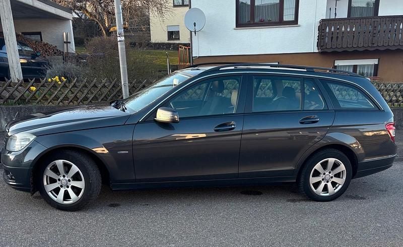 Gebraucht Mercedes C200 136 PS (100 kW) 2009 Grau Kombi