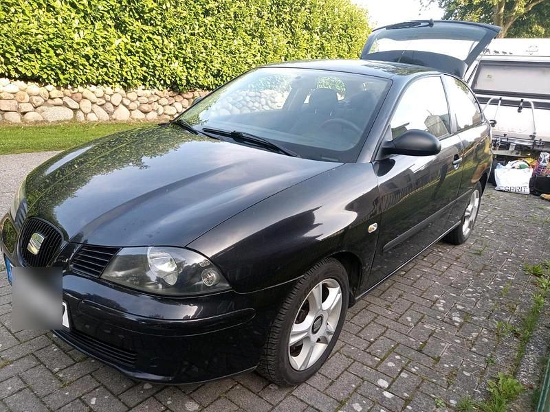 Schwarz Gebraucht 2004 Seat Ibiza Limousine | 1.100 € (Fairer Preis) - Bild 1/4