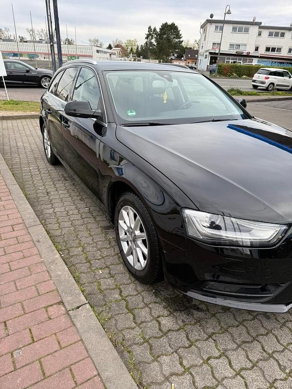 Usata Audi A4 143 CV (105 kW) 2013 Nero Station wagon