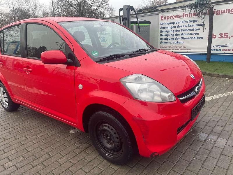 Shining red Gebraucht 2010 Subaru Justy Trend Kleinwagen | 2.799 € (Fairer Preis) - Bild 1/4