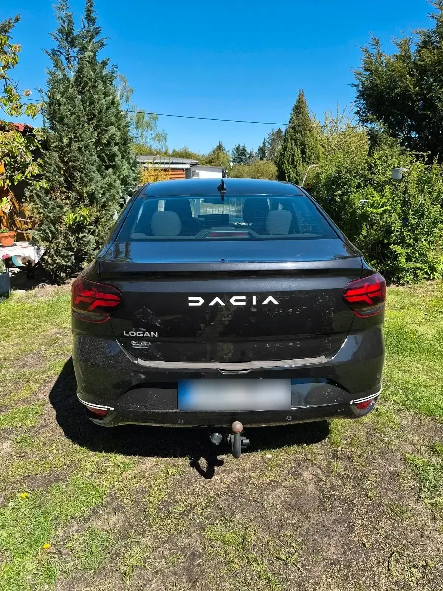 Gebraucht Dacia Logan 90 PS (66 kW) 2024 Schwarz Limousine