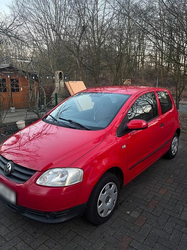 Gebraucht VW Fox 54 PS (39 kW) 2005 Rot Kleinwagen