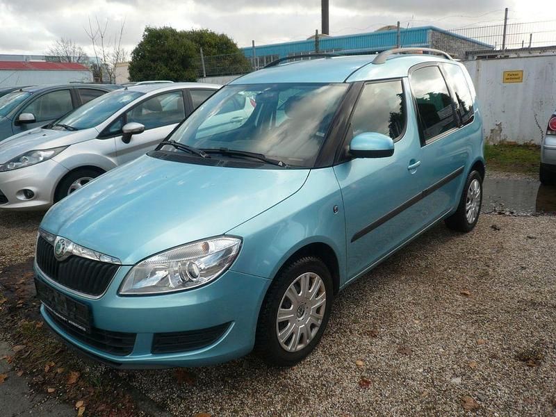 Blau Gebraucht 2010 Skoda Roomster Plus Edition Van / Kleinbus | 2.650 € (Superpreis) - Bild 1/4