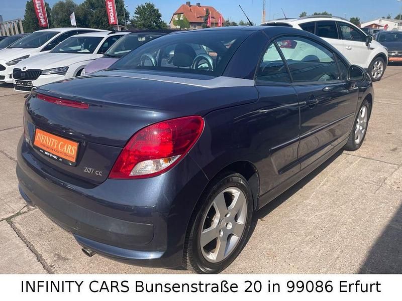 Gebraucht Peugeot 207 CC Active 120 PS (88 kW) 2013 Blau Cabrio