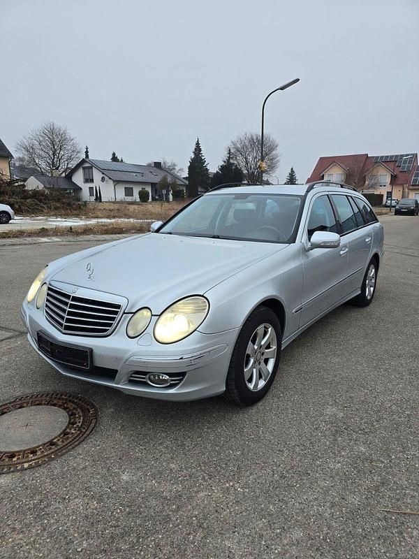 Gebraucht Mercedes E320 Avantgarde 224 PS (164 kW) 2007 Silber Kombi