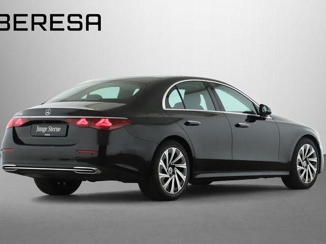 Gebraucht Mercedes E200 Avantgarde 204 PS (150 kW) 2024 Schwarz Limousine