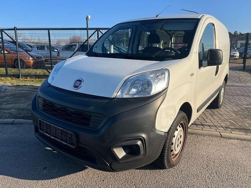 Colore esterno (weiß) Gebraucht 2017 Fiat Fiorino Basis Van / Kleinbus | 3.500 € - Bild 1/4