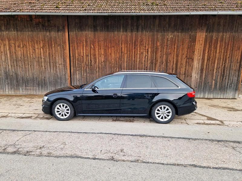 Second-hand Audi A4 S-Line 190 CP (139 kW) 2014 Negru Break