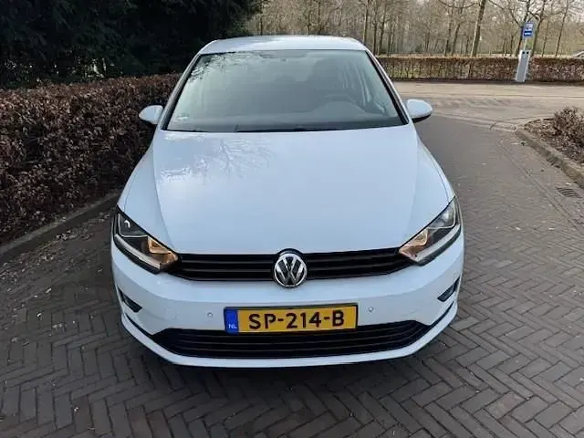 Gebraucht VW Golf VII Comfortline 110 PS (80 kW) 2015 Weiß SUV