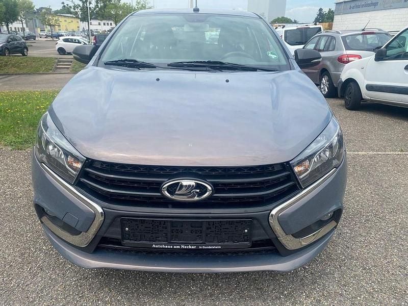 Blau Gebraucht 2017 Lada Vesta Limousine | 5.390 € (Fairer Preis) - Bild 1/4