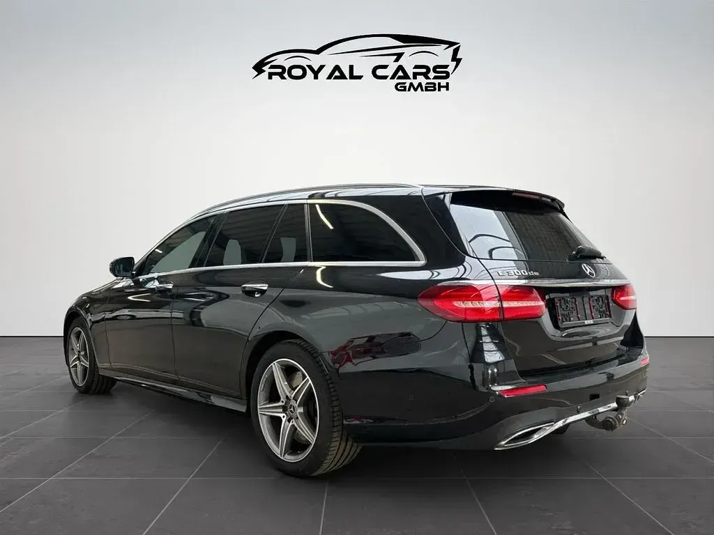 Gebraucht Mercedes E300 AMG line 306 PS (225 kW) 2020 Schwarz Limousine