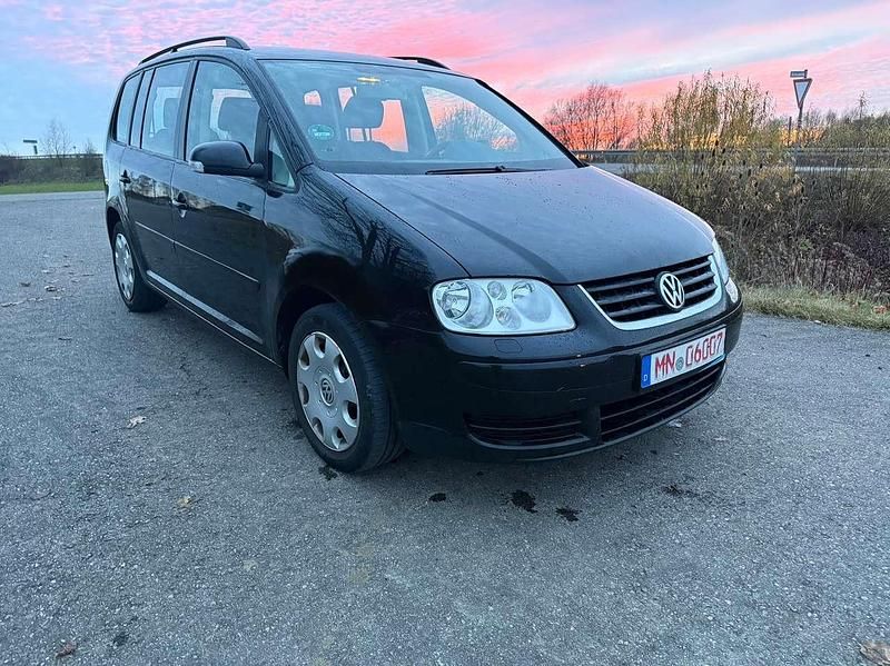 Black magic perleffekt Gebraucht 2006 VW Touran Trendline Van / Kleinbus | 2.900 € (Fairer Preis) - Bild 1/4