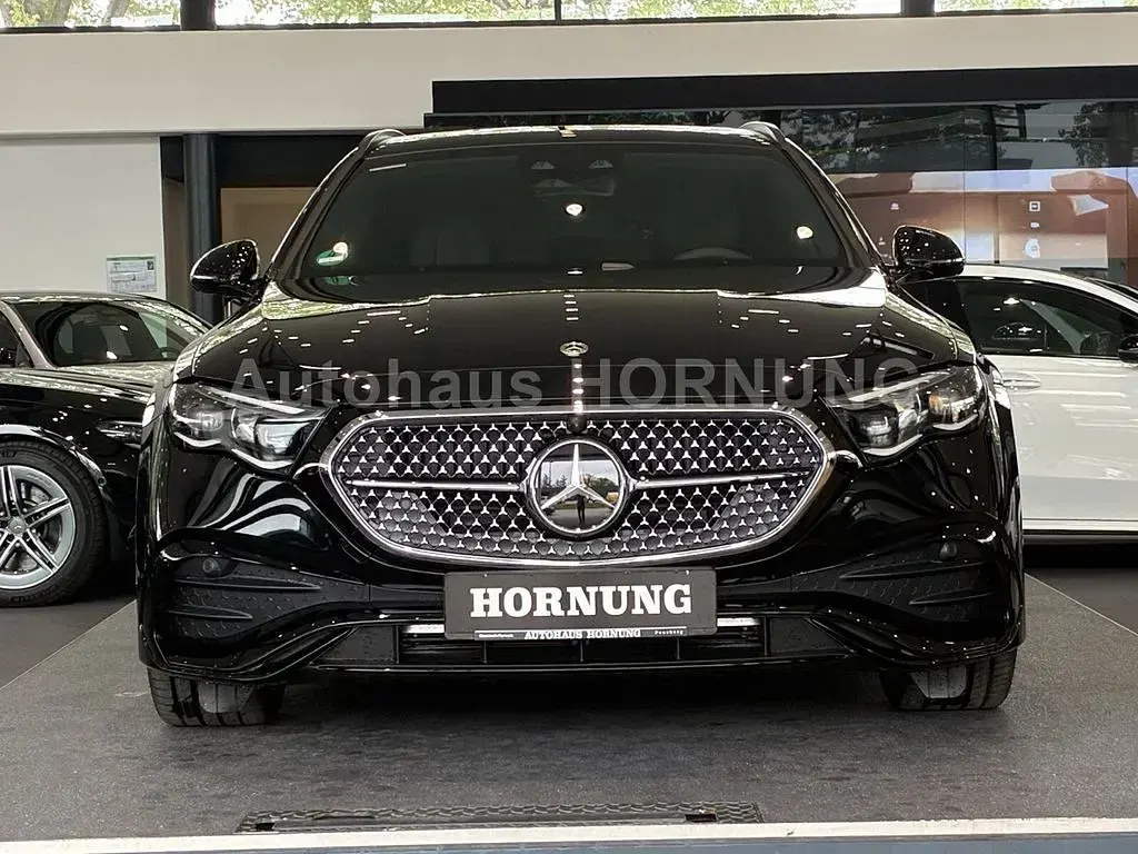 Gebraucht Mercedes E450 AMG 367 PS (269 kW) 2026 Schwarz Limousine