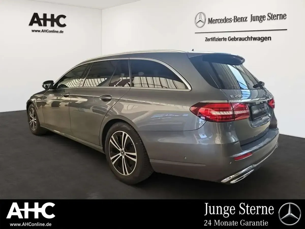 Gebraucht Mercedes E200 197 PS (144 kW) 2023 Grau Kombi