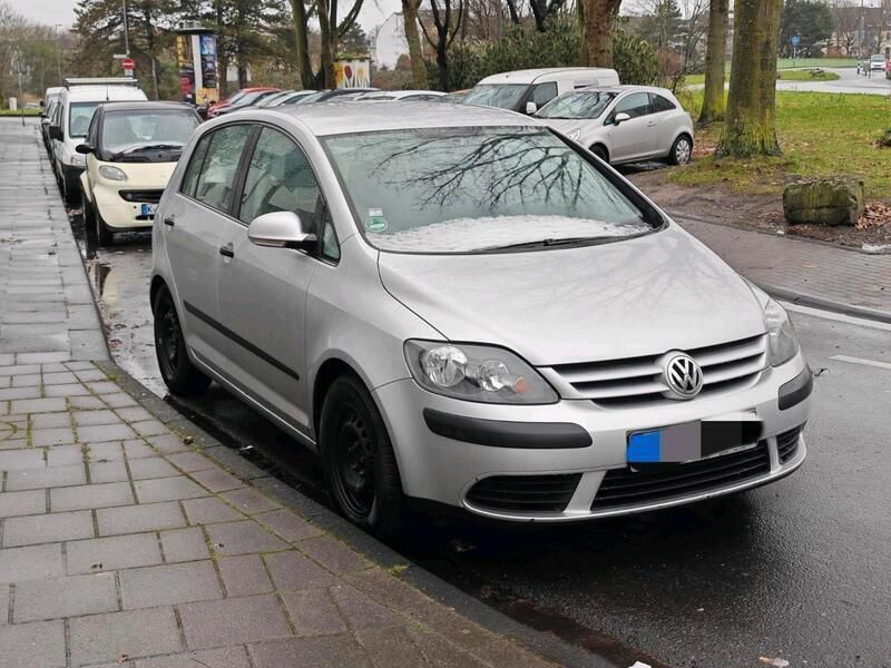 Silber Gebraucht 2005 VW Golf Plus Cross Van / Kleinbus | 3.800 € (Etwas zu teuer) - Bild 1/4