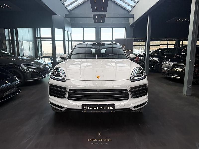 Grau Gebraucht 2023 Porsche Cayenne Platinum Edition SUV | 99.900 € (Teuer) - Bild 1/4