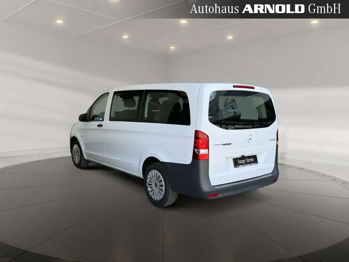 Gebraucht Mercedes Vito 136 PS (100 kW) 2021 Arktikweiß Van