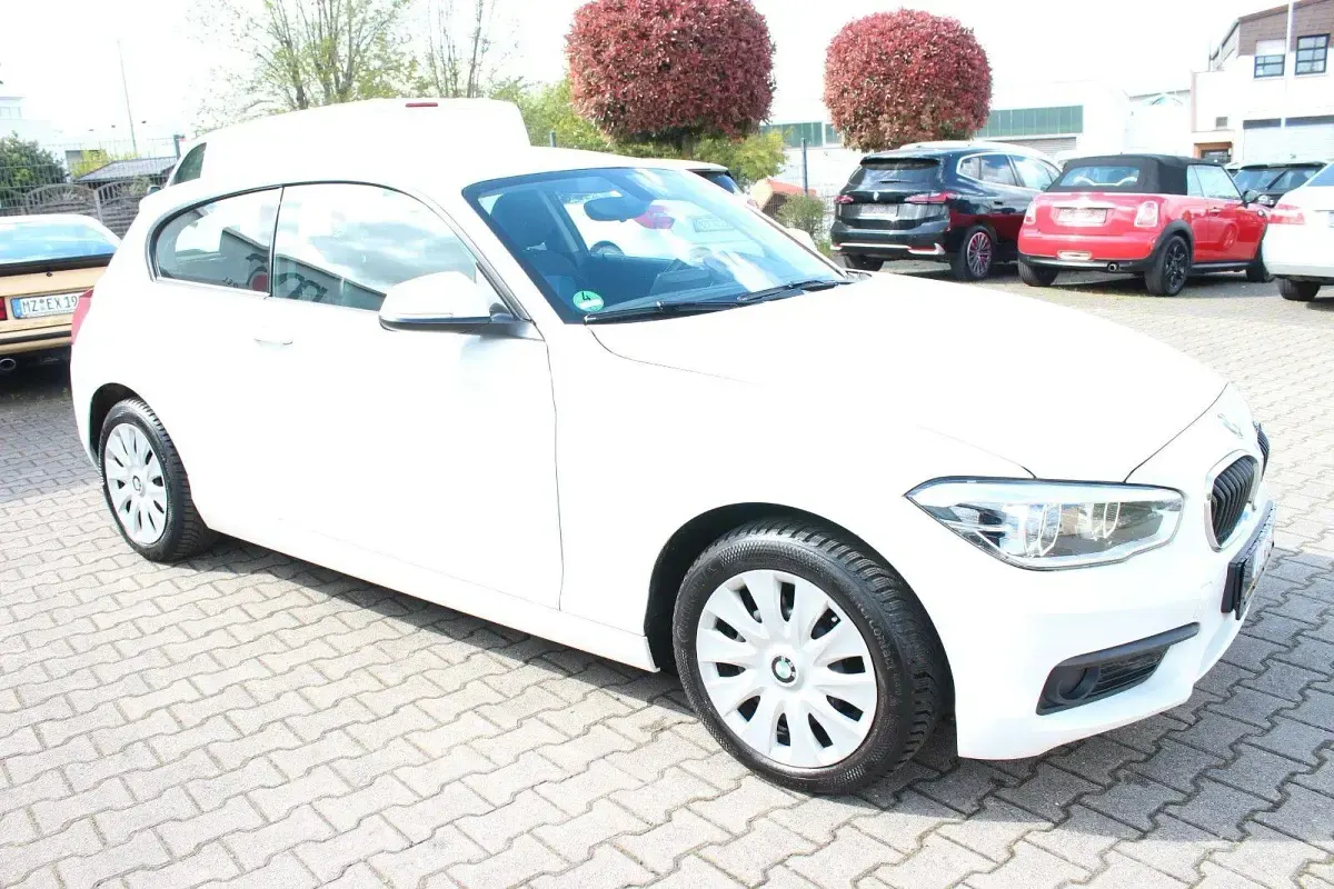 Gebraucht BMW 118 Sport Line 136 PS (100 kW) 2017 Weiß Kleinwagen