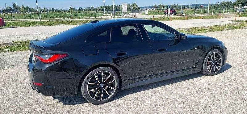 Schwarz Gebraucht 2023 BMW i4 M Sport Limousine | 54.444 € (Fairer Preis) - Bild 1/3