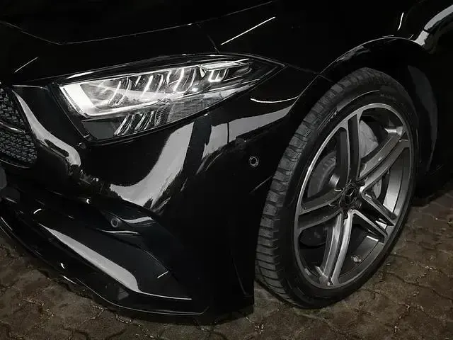 Gebraucht Mercedes CLS300 AMG 265 PS (194 kW) 2022 Schwarz Limousine